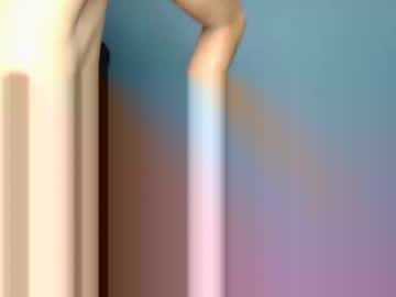 petitestrawberry18's chat room