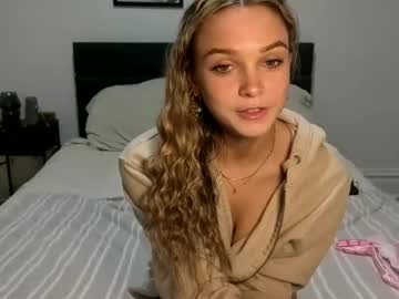 scarletterose_504259's chat room