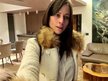 newchloe18's chat room