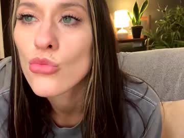 aliciacolette123's chat room