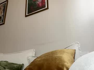 hawaiigirl_'s chat room