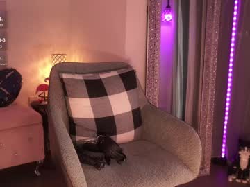 mysticxkitty's chat room