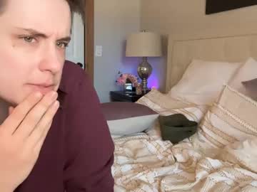 officiallyonlytams's chat room