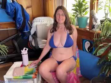 triciamori's chat room