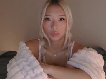 vivianwinters's chat room