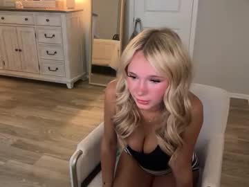 roxyrain2736's chat room