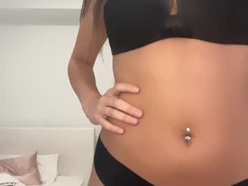 elenahere4u's chat room