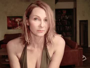 kaileeshy's chat room