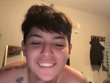 skinnyangel21's chat room