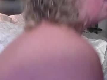 hawktuahgwakgwakmom's chat room