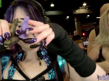 crimsonkitten's chat room