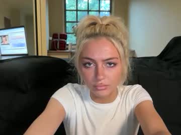 chloeros3e's chat room