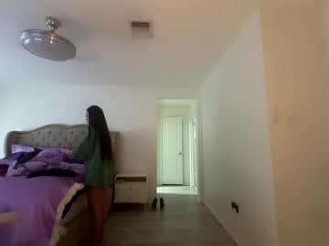 ella_ella_ella_ay's chat room