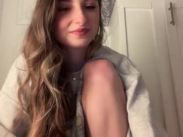 fantasyella's chat room