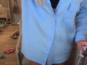 roxyrain2736's chat room