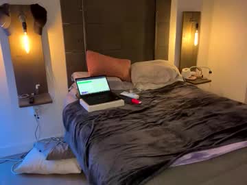 kittywoodyluv's chat room