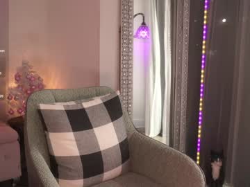 mysticxkitty's chat room