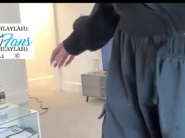 laylahlaylah1's chat room