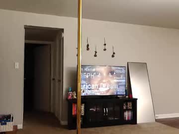 yellowpony121212's chat room