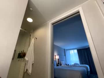 candyclaws05's chat room