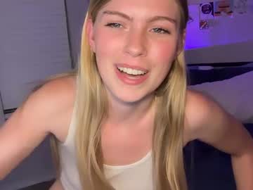 elliee81's chat room