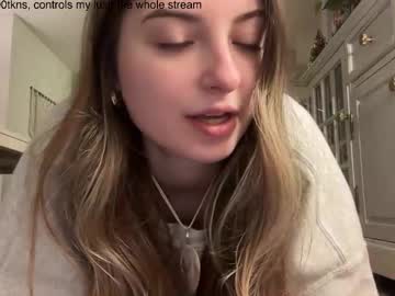 fantasyella's chat room