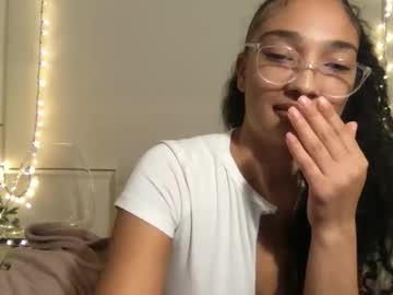 rosalinatoosexy's chat room