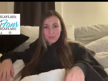 laylahlaylah1's chat room