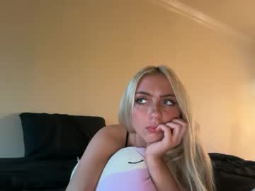 chloeros3e's chat room