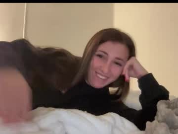 laylahlaylah1's chat room