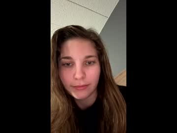 deepthroatqueen33's chat room