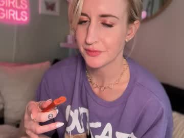 officiallyonlytams's chat room