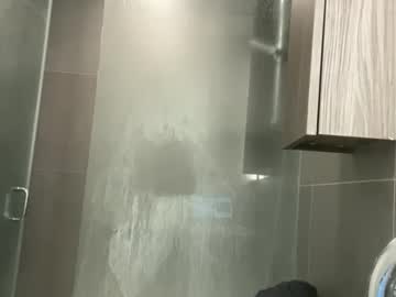 lightbluepufferfish's chat room