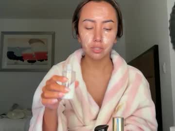 dollyrhodesss's chat room