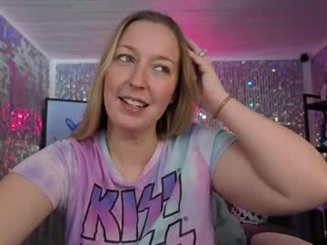 lucyallen4201's chat room