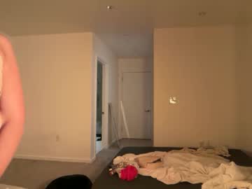 lilybrown07's chat room