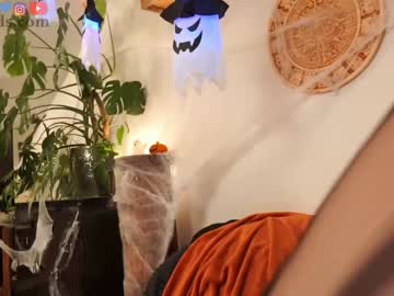 serareads's chat room