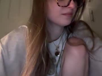 fantasyella's chat room