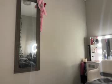 sophiasecretsx's chat room