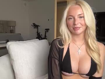 lolasinclairr's chat room