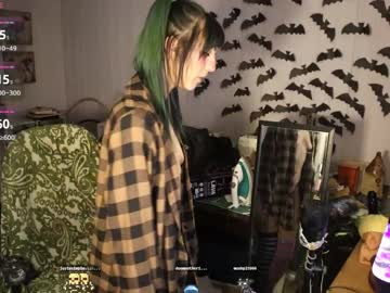 lunasparkles's chat room