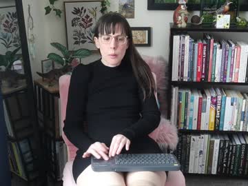 ellynaomi's chat room