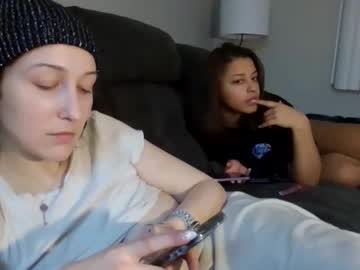 adriana318798's chat room