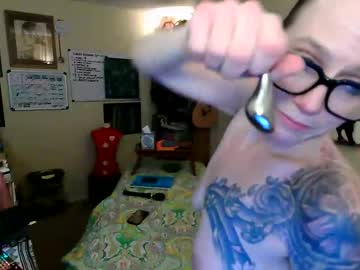 juneafterhours's chat room