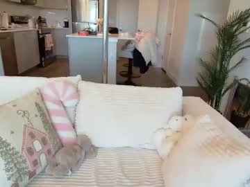 emilyybarely's chat room