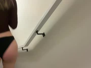 peacheekitty's chat room