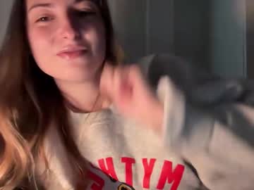 fantasyella's chat room