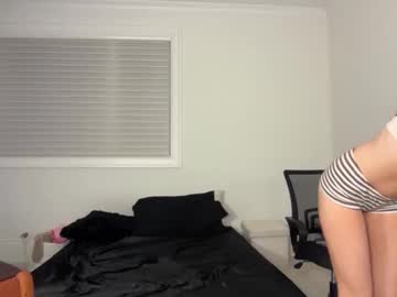 kendallmonroee's chat room