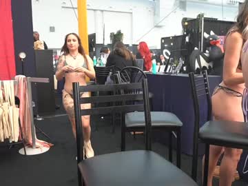 petite_fuck's chat room