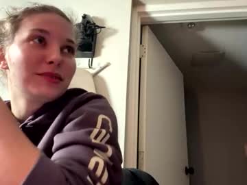 deepthroatqueen33's chat room